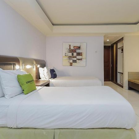 Urbanview Hotel Taman Suci Денпасар Екстериор снимка