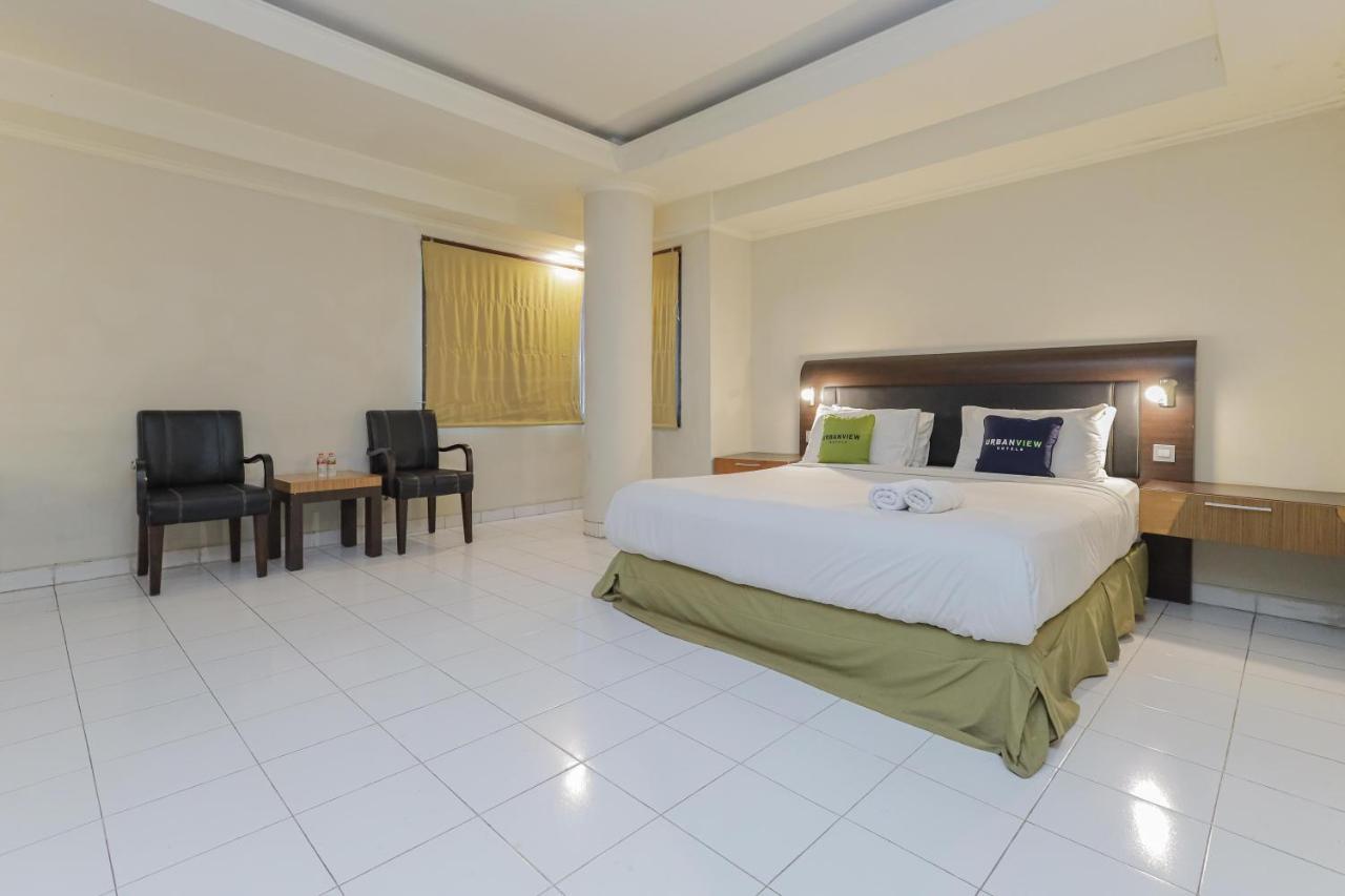 Urbanview Hotel Taman Suci Денпасар Екстериор снимка