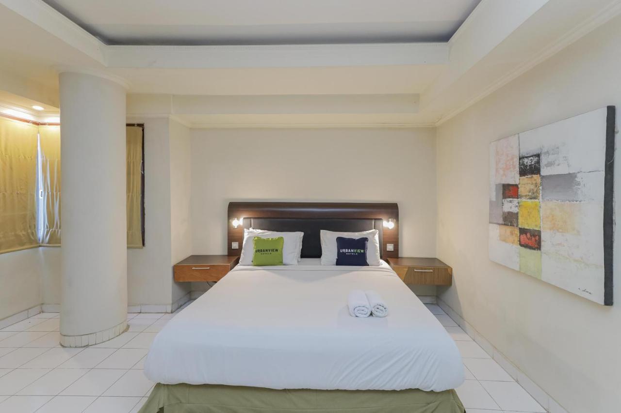 Urbanview Hotel Taman Suci Денпасар Екстериор снимка