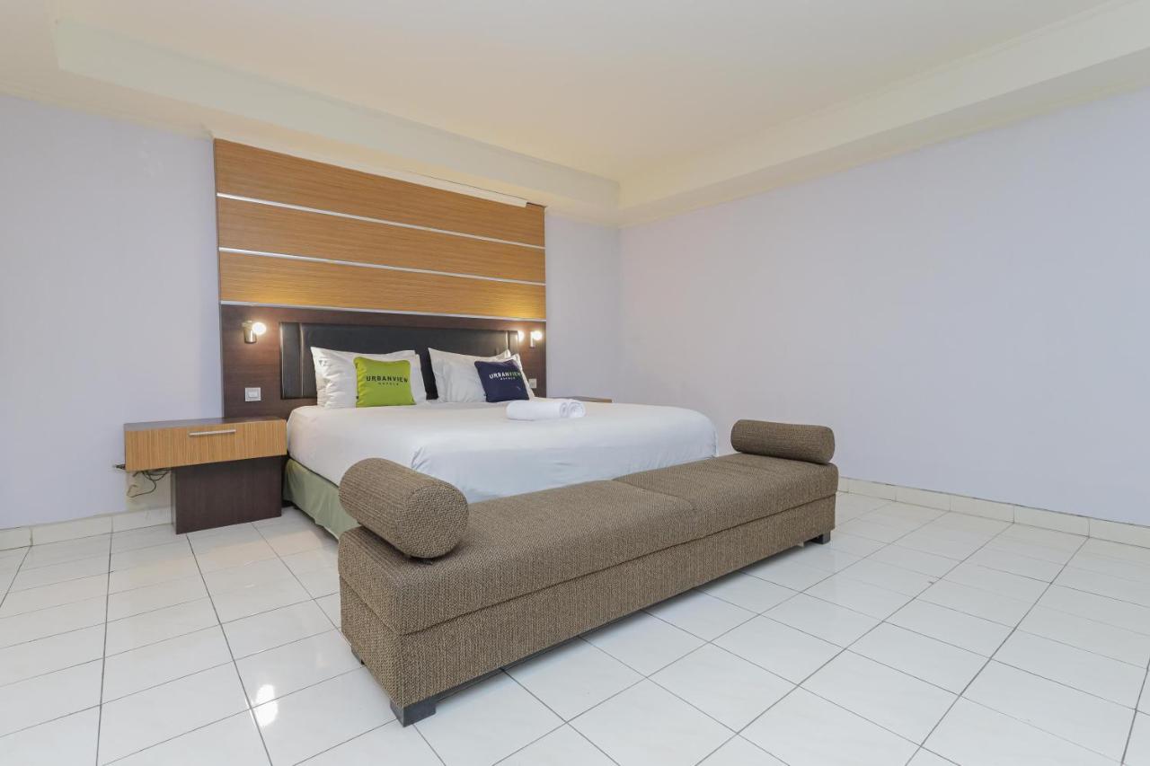 Urbanview Hotel Taman Suci Денпасар Екстериор снимка