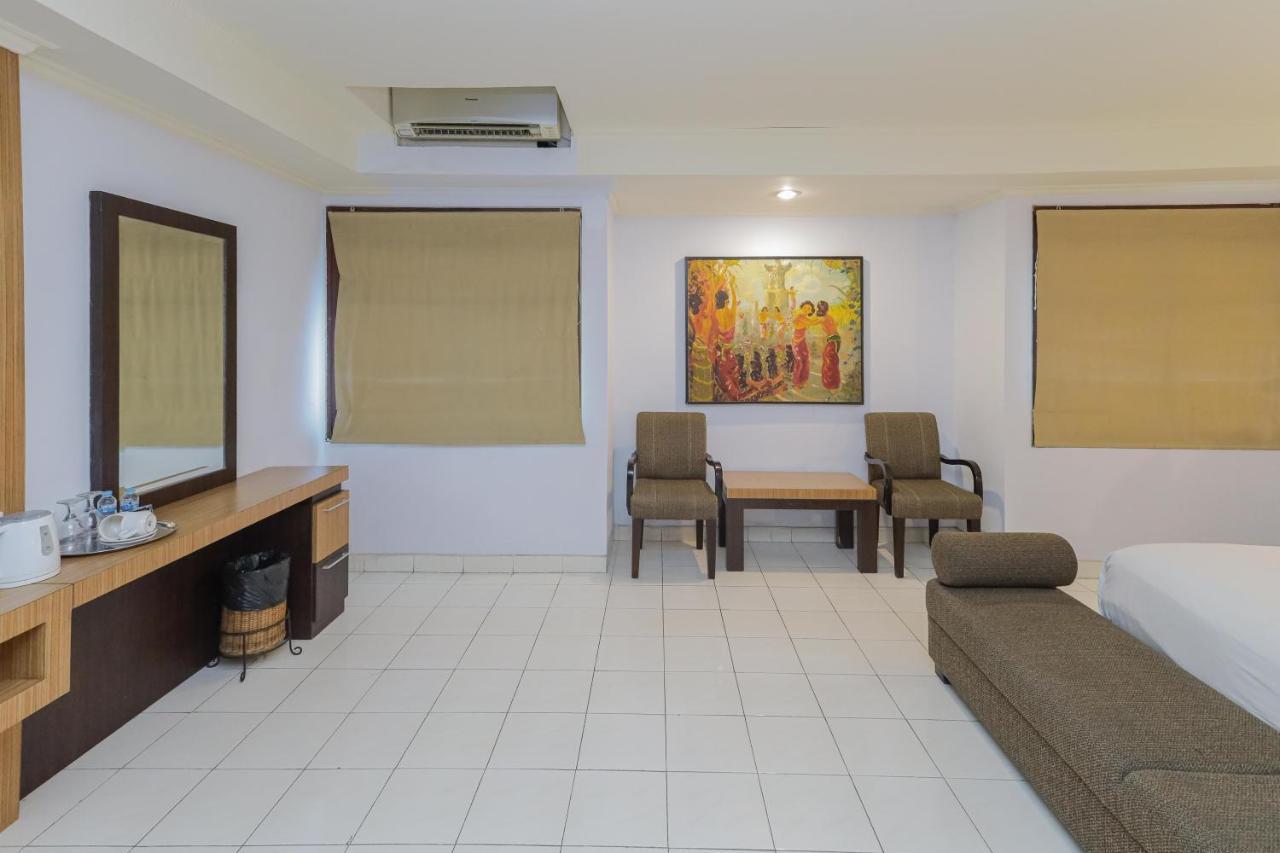 Urbanview Hotel Taman Suci Денпасар Екстериор снимка