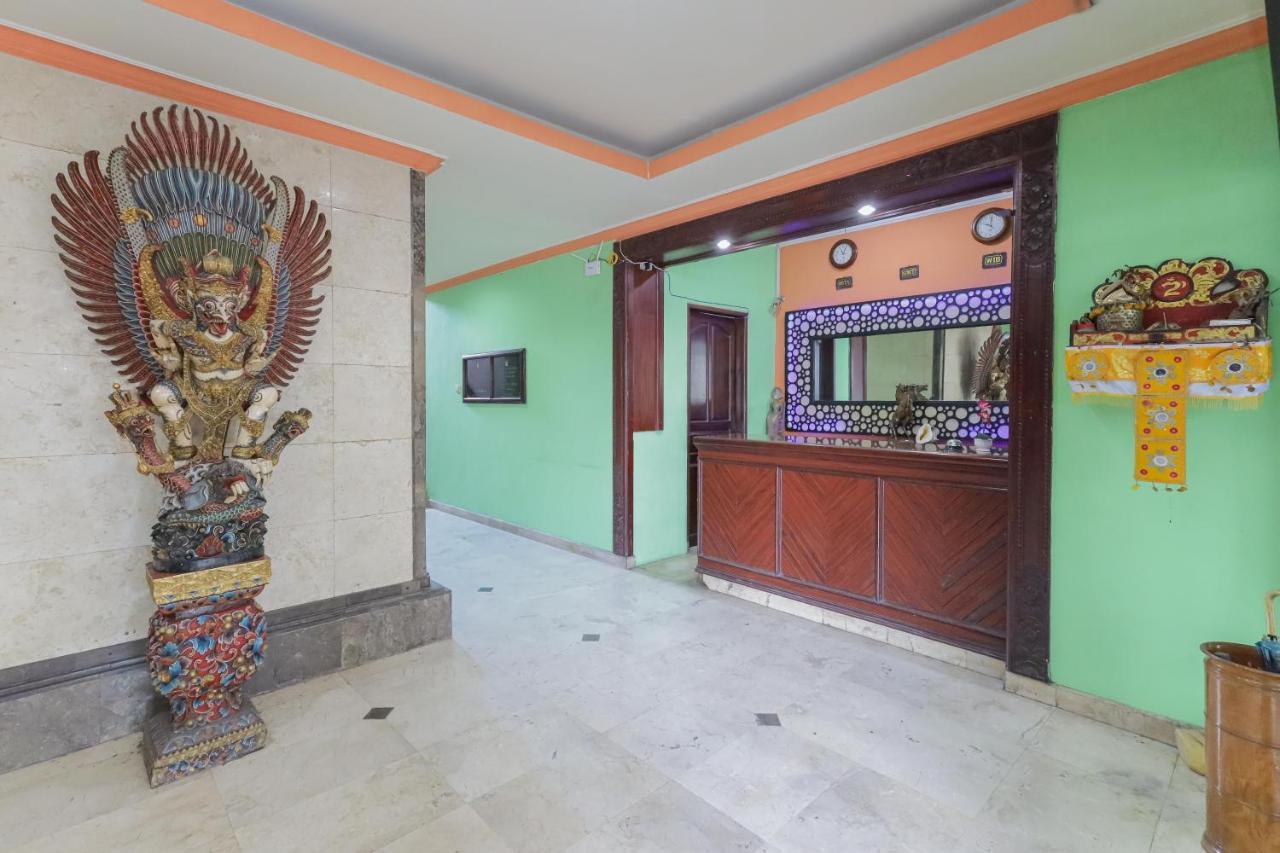 Urbanview Hotel Taman Suci Денпасар Екстериор снимка