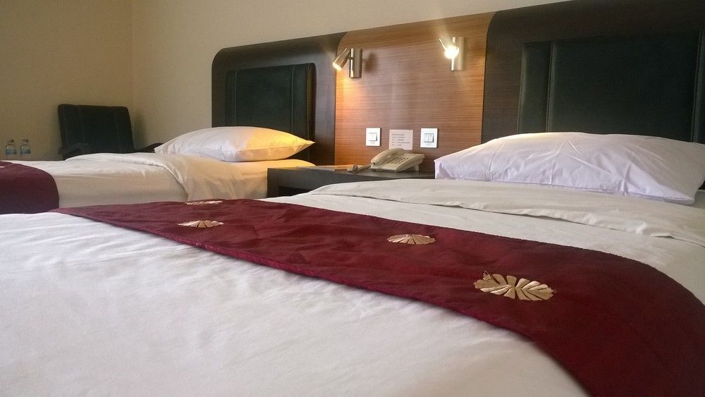 Urbanview Hotel Taman Suci Денпасар Екстериор снимка